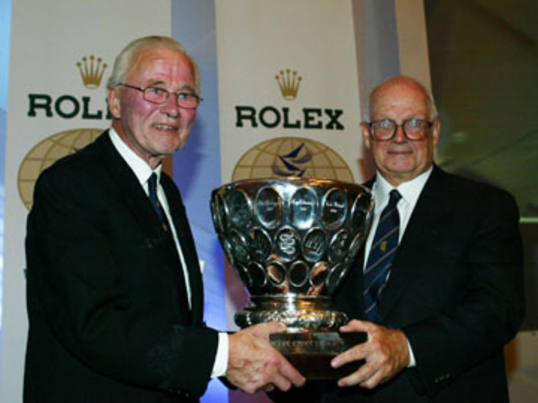John TImker receives the World Sailing Beepe Croce Award
